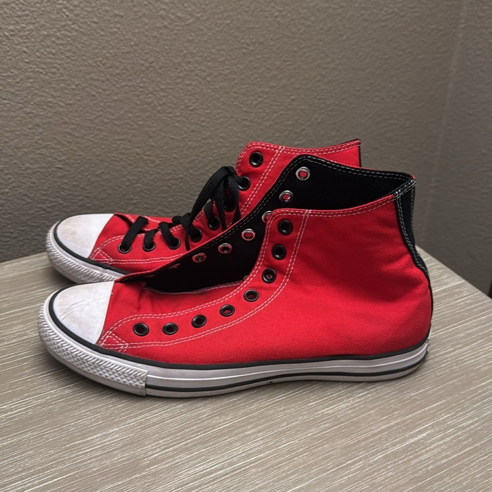 Converse - Custom Red And Black Shoe Missing 1 La… - image 2